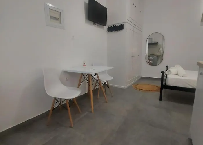 Daire Anemela Basic Naxos City